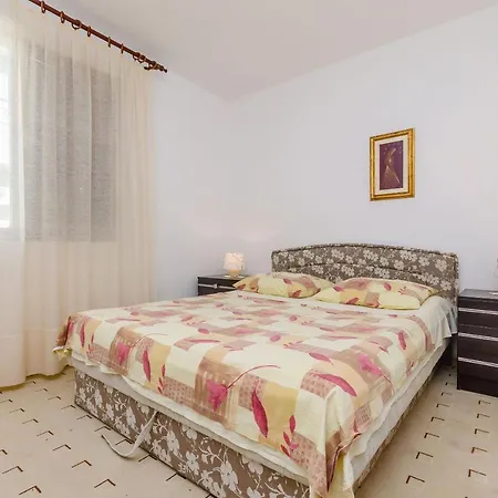 House Zdenka Holiday home Donji Okrug (Ciovo)
